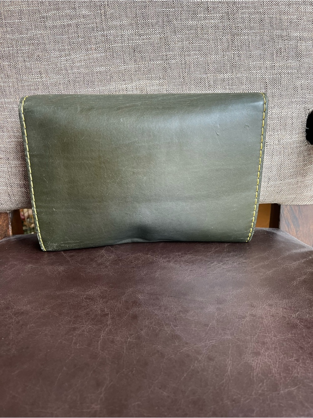 Celine Green Leather Clutch with Gold Button - Picture 4 of 13